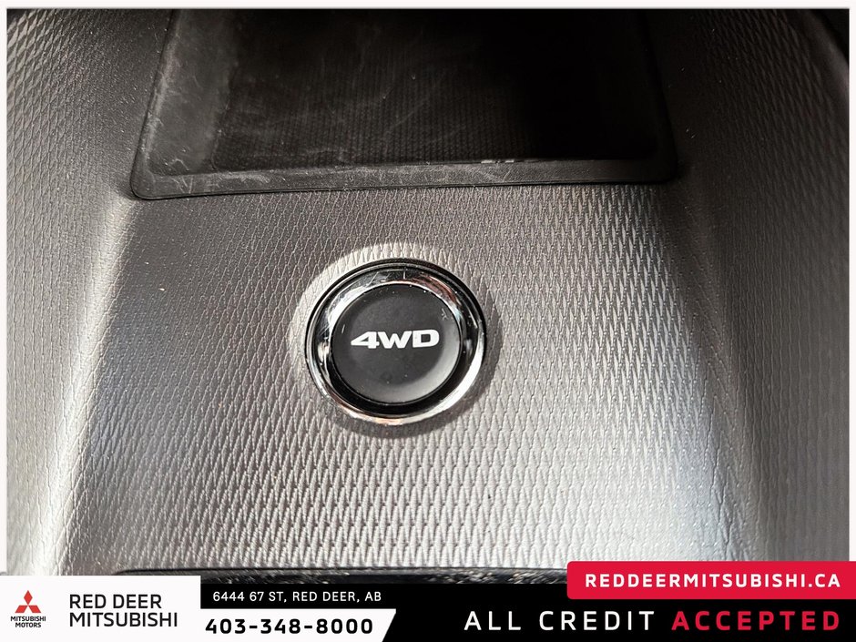 2025 Mitsubishi RVR SE-18