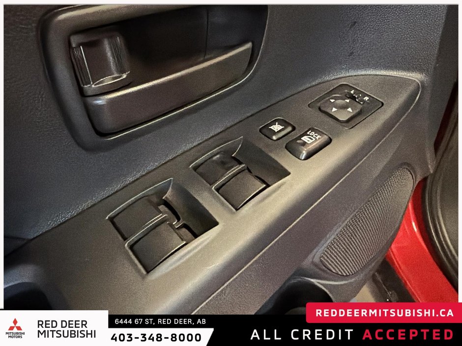 2026 Mitsubishi RVR ES FWD-9