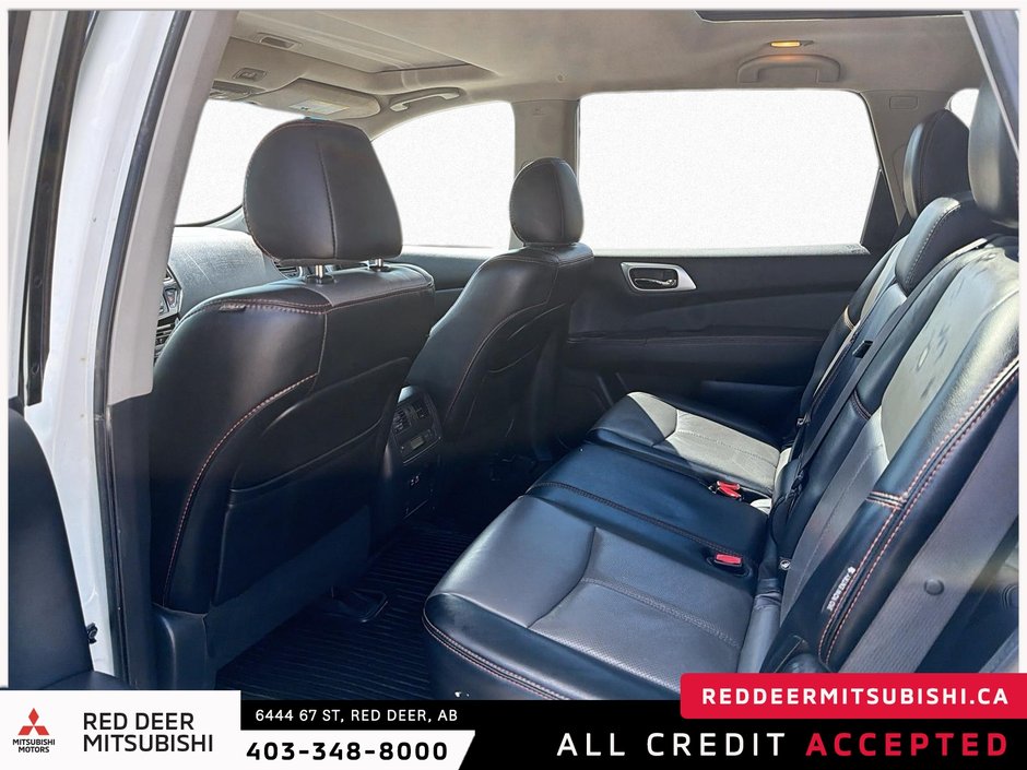 2019 Nissan Pathfinder SL-12
