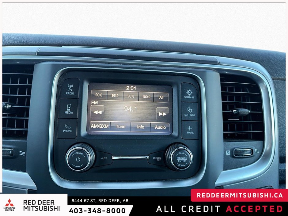 2022 Ram 1500 Classic SLT-17