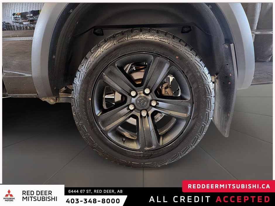2022 Ram 1500 Classic Warlock-6