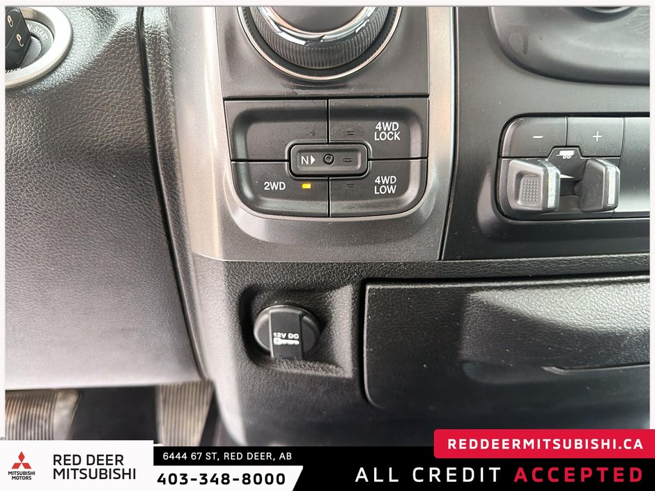 2023 Ram 1500 Classic SLT-18