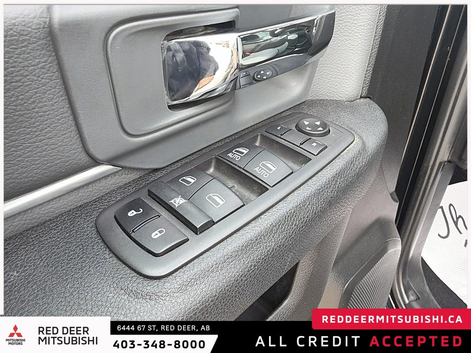 2023 Ram 1500 Classic SLT-11