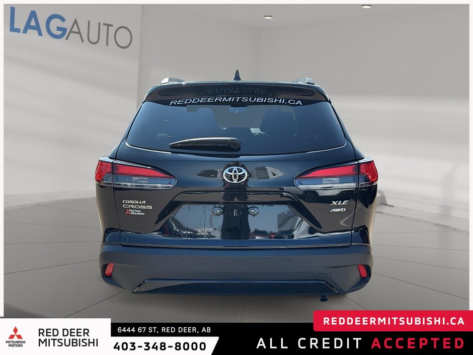 2024 Toyota COROLLA CROSS XLE-2