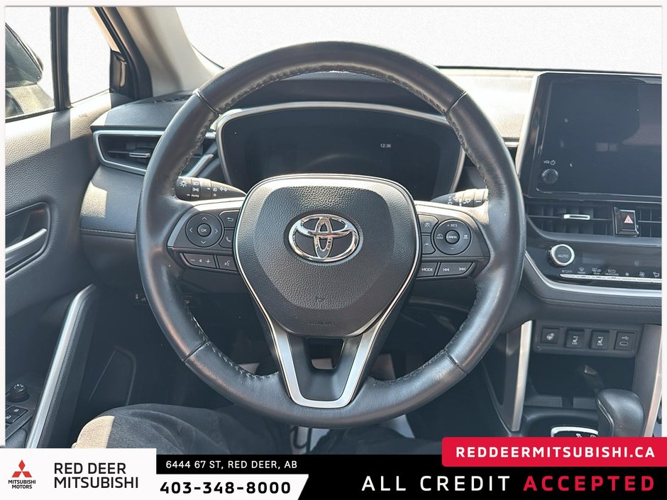 2024 Toyota COROLLA CROSS XLE-10