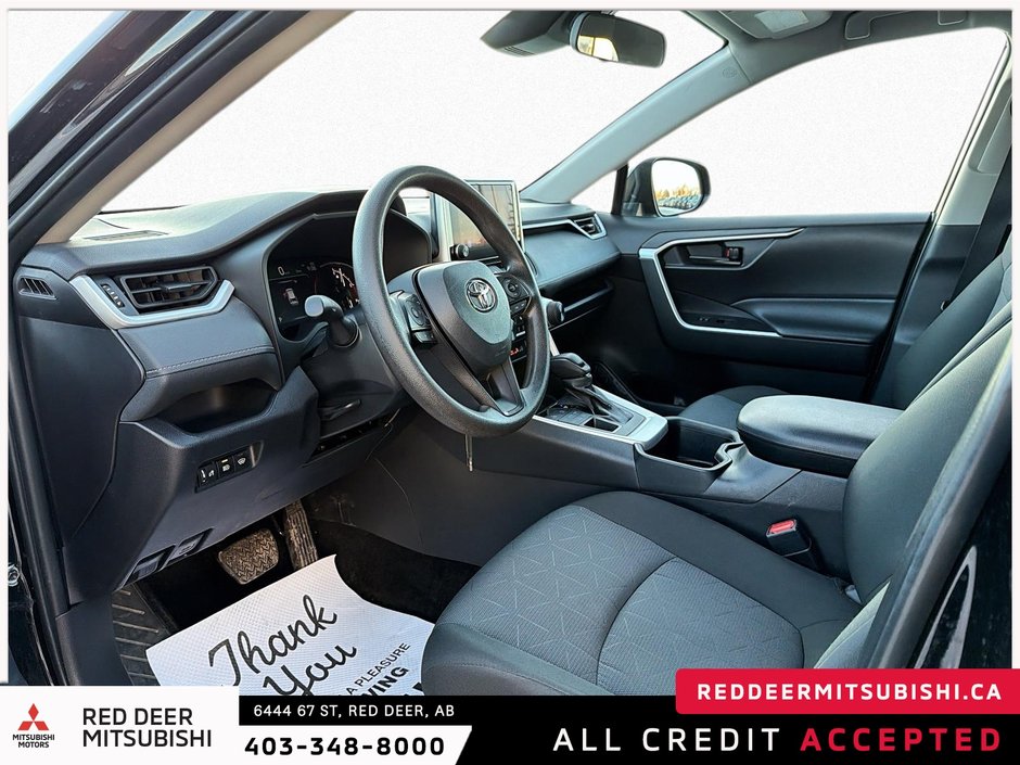 2024 Toyota RAV4 LE-8