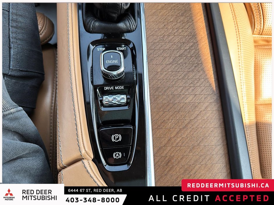 2016 Volvo XC90 T6 Inscription-30