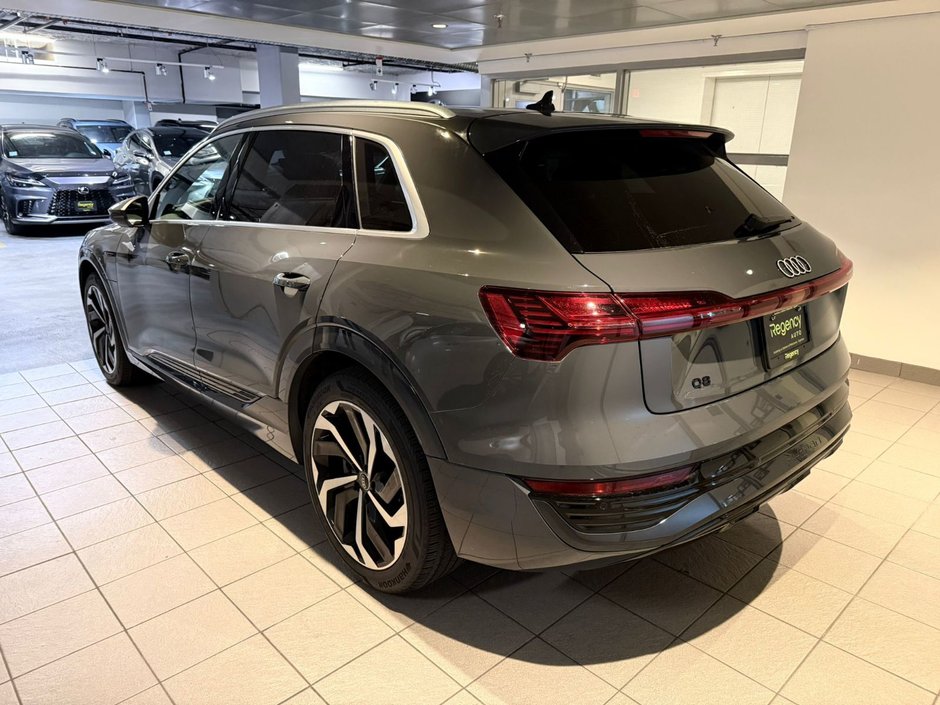 2024 Audi Q8 E-TRONBase-3