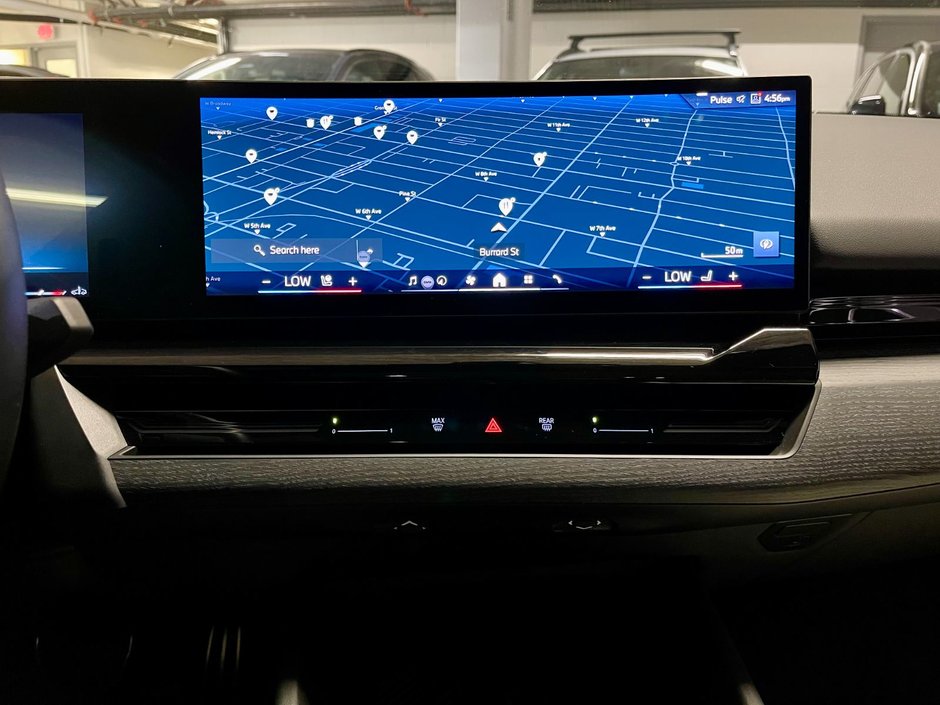 2025 BMW 5-Series 530i xDrive-19