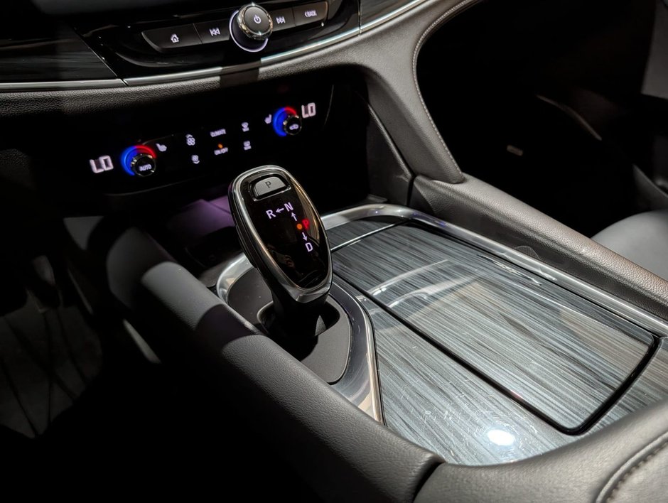 2020 Buick Enclave Essence-16
