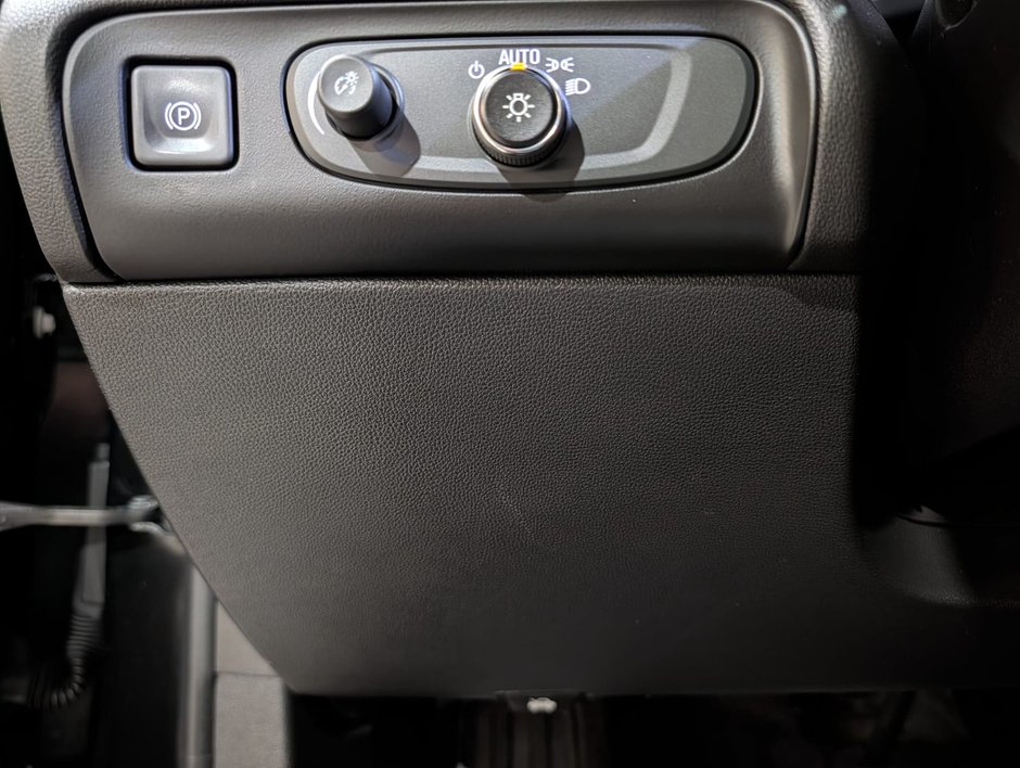 2020 Buick Enclave Essence-19