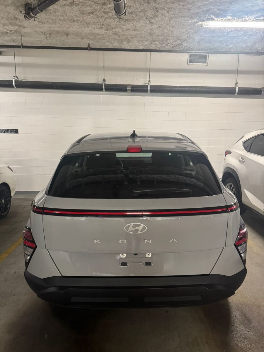 2024 Hyundai Kona Essential-1
