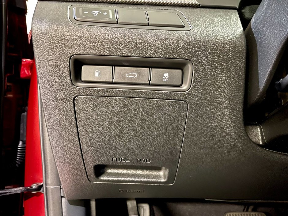 2016 Hyundai SonataGL 2.4L GL-21