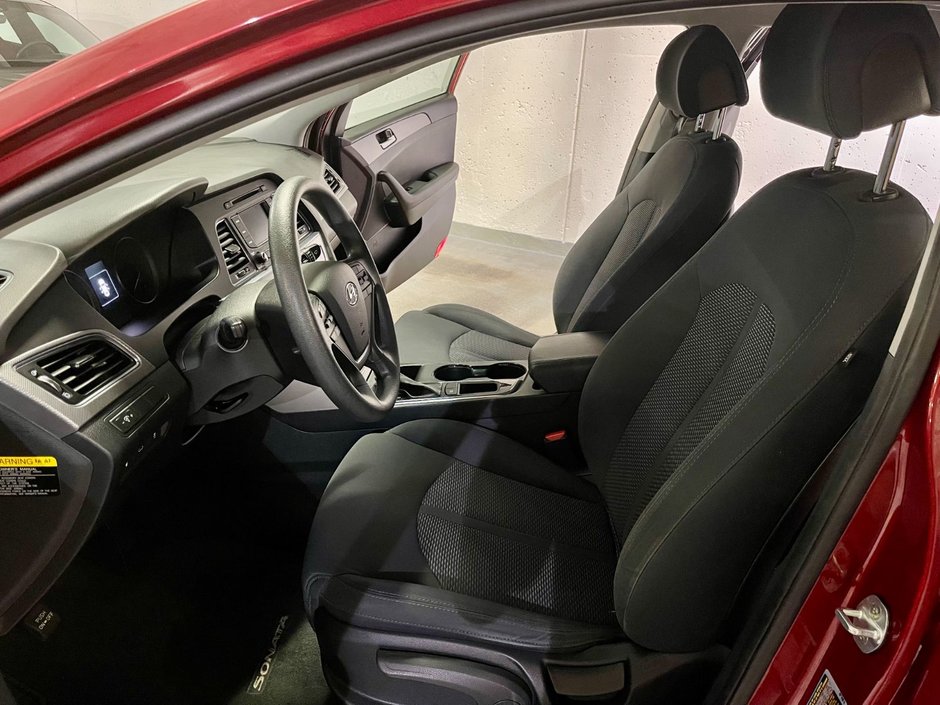 2016 Hyundai SonataGL 2.4L GL-10