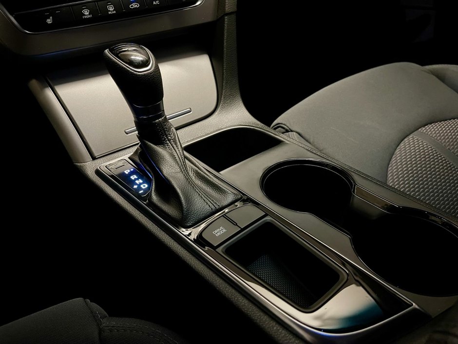 2016 Hyundai SonataGL 2.4L GL-18