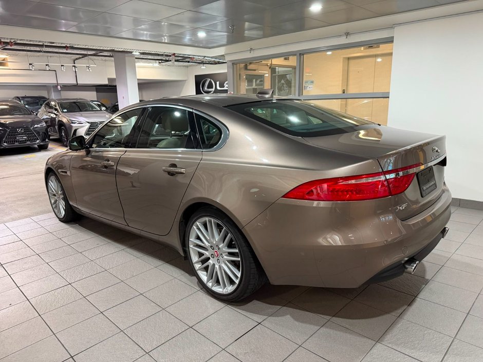 2016 Jaguar XFPrestige Prestige-2