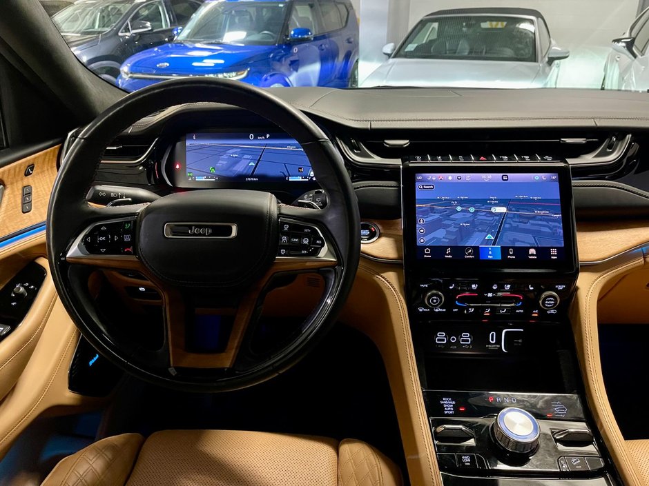 2022 Jeep Grand CherokeeSummit Reserve-14