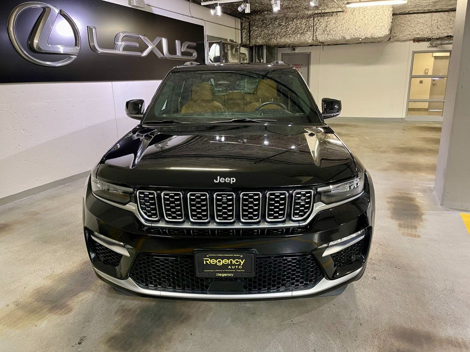 2022 Jeep Grand CherokeeSummit Reserve-2