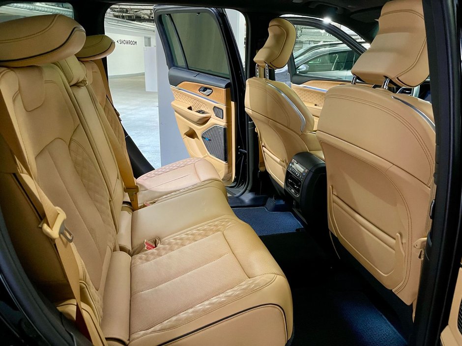 2022 Jeep Grand CherokeeSummit Reserve-8