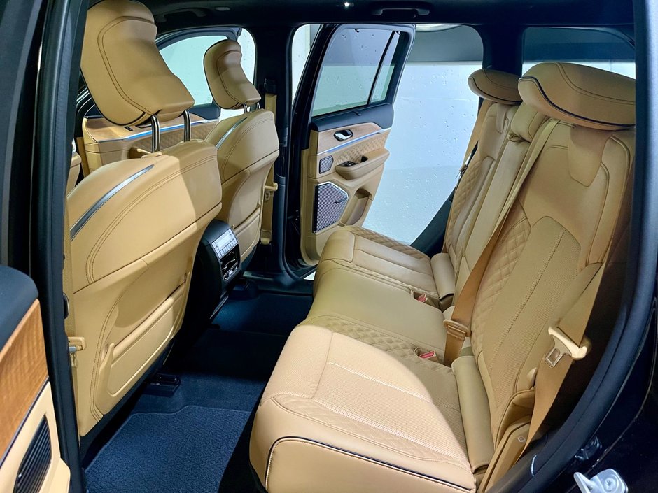 2022 Jeep Grand CherokeeSummit Reserve-9