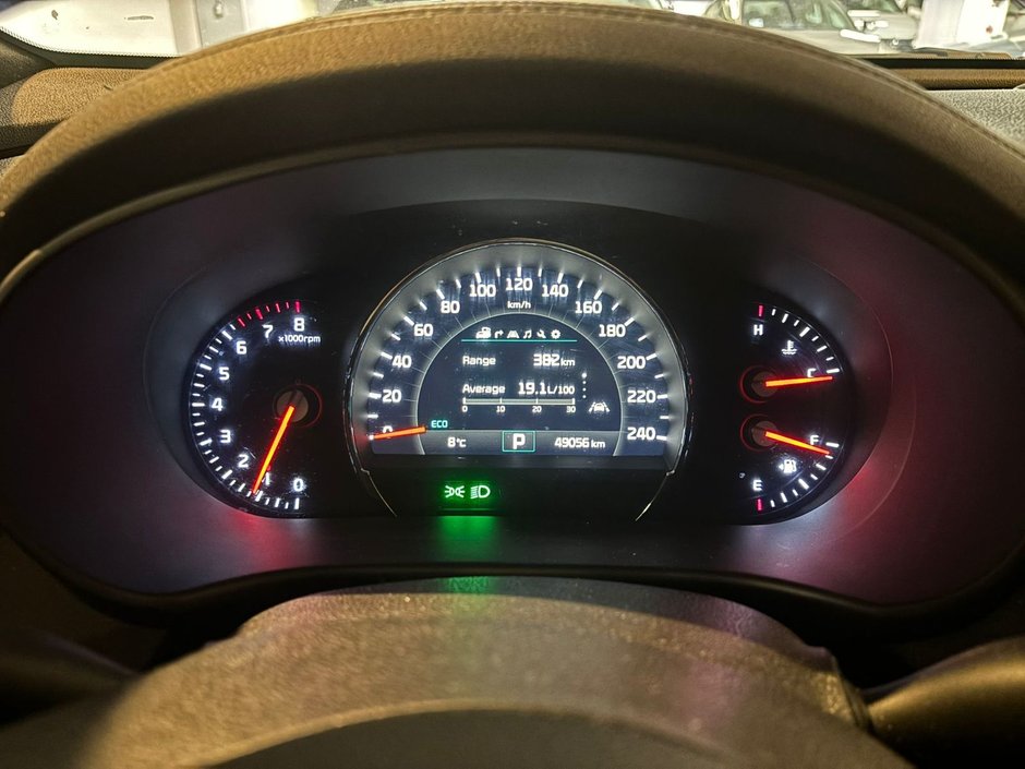 2016 Kia SorentoLimited-5