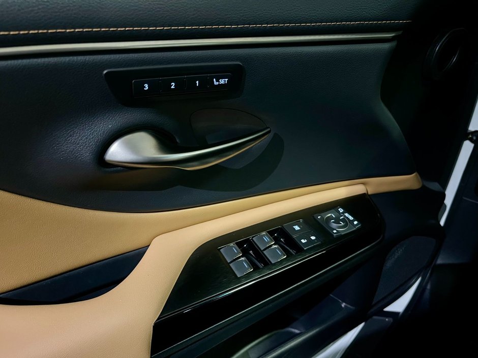 2023 Lexus ES 300h HYBRID F-SPORT DESIGN-12