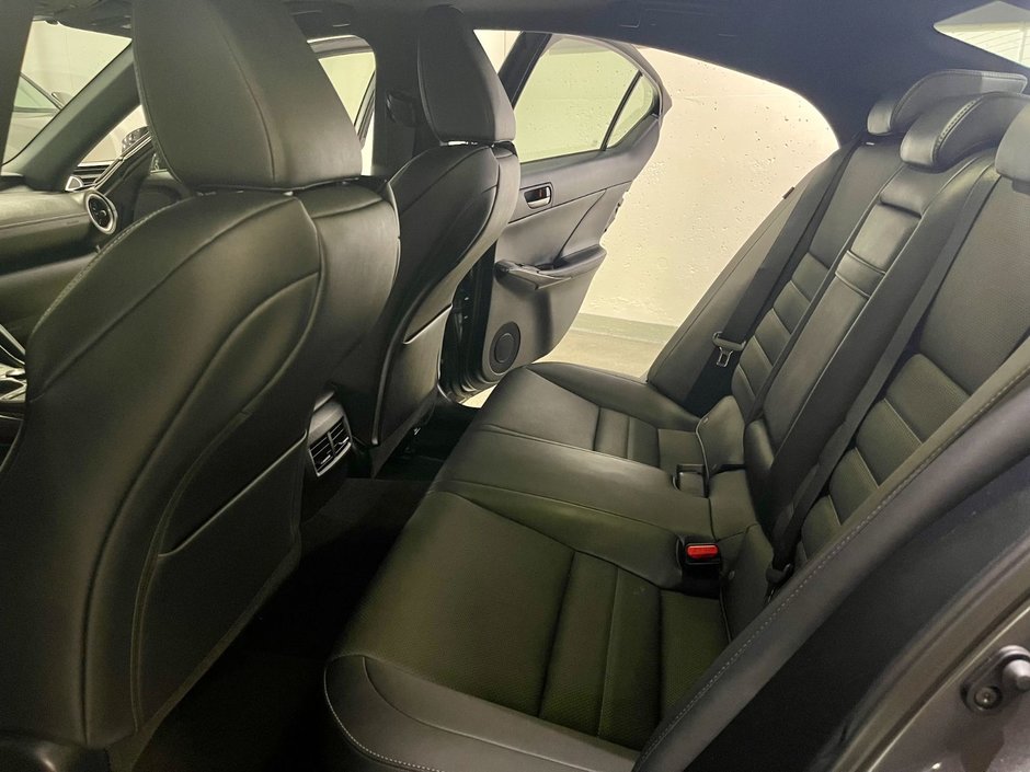 2021 Lexus IS 300 AWD IS 300-9