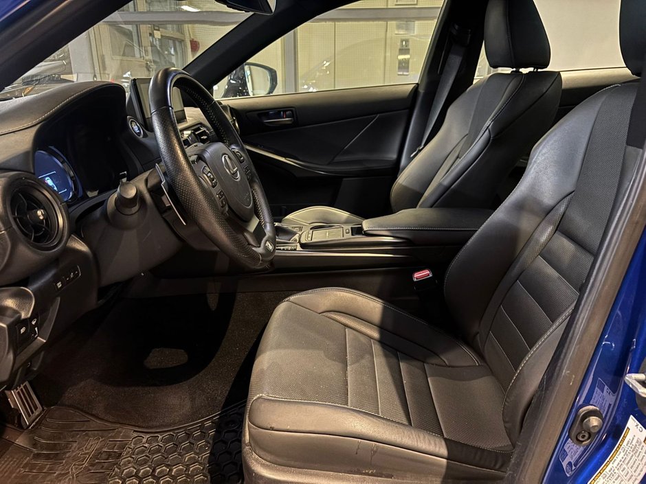 2023 Lexus IS 300 AWD F SPORT 2-3