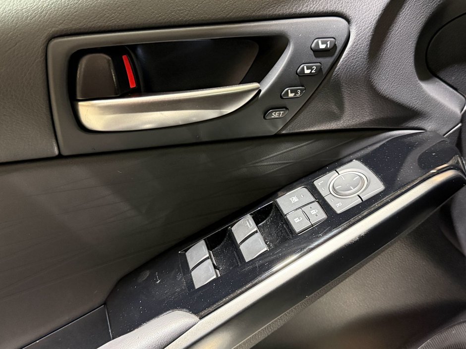 2023 Lexus IS 300 AWD IS 300-12