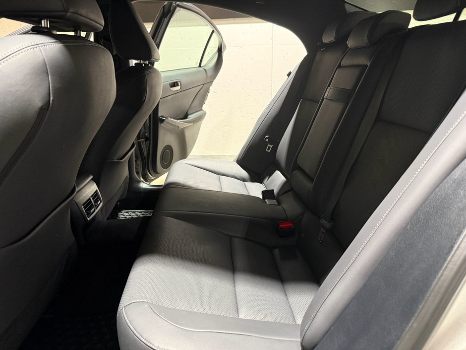 2023 Lexus IS 300 AWD IS 300-9