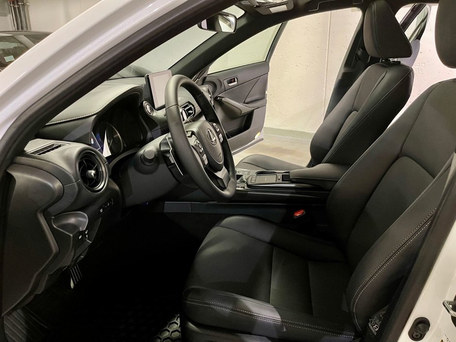 2025 Lexus IS 300 AWD IS 300-9