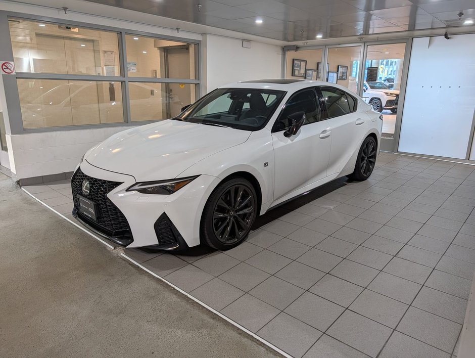 2025 Lexus IS 300 AWD F SPORT 2-0