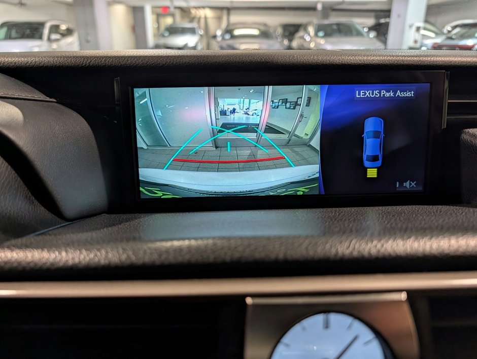 2018 Lexus IS300 AWD Luxury-17