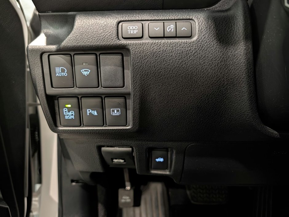 2018 Lexus IS300 AWD Luxury-18