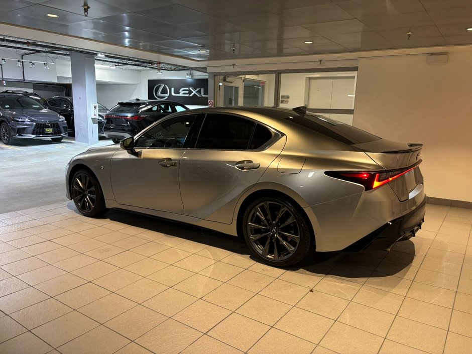 2023 Lexus IS300Base IS 300-2