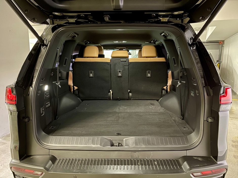 2023 Lexus LX 600 LUXURY PACKAGE-11
