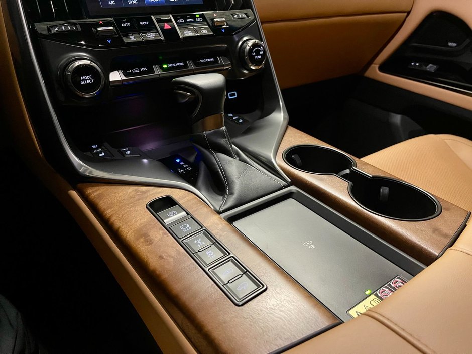 2023 Lexus LX 600 LUXURY PACKAGE-18