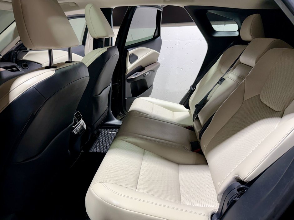 2023 Lexus RX 350h-9