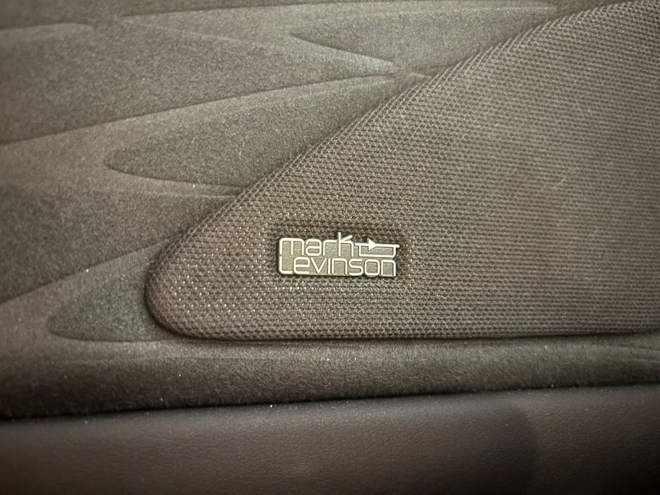 2023 Lexus RX 500h F Sport 3-8