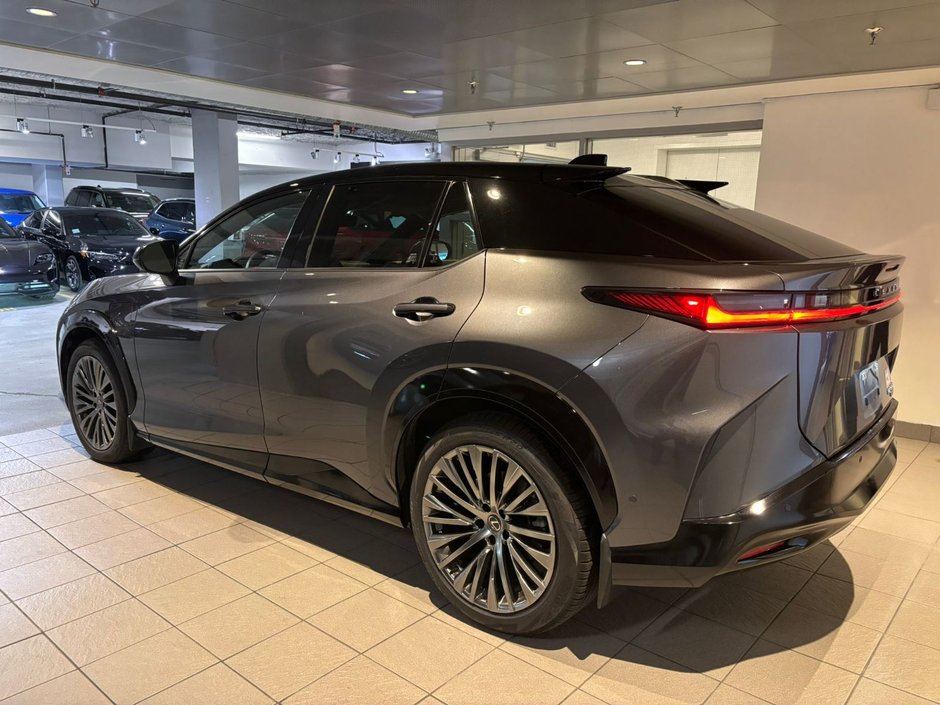 2023 Lexus RZ 450e-2