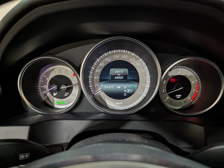 2016 Mercedes-Benz E550Base E 550-4