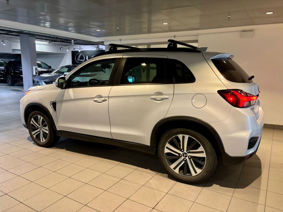 2022 Mitsubishi RVR SE-3