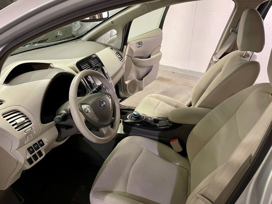 2012 Nissan Leaf SV-9