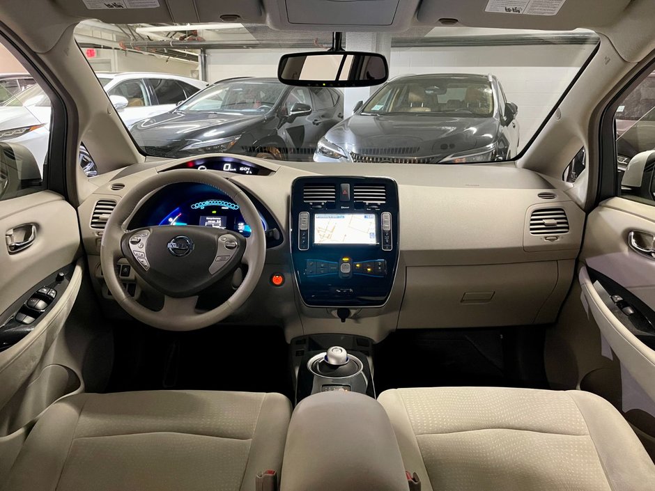2012 Nissan Leaf SV-12