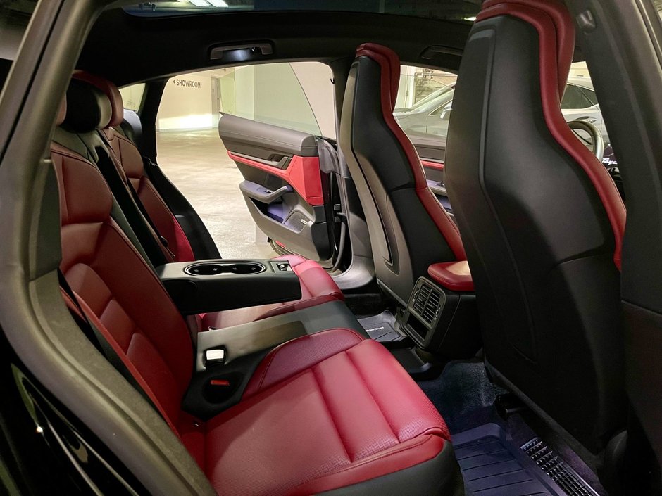 2020 Porsche TAYCAN 4S-8