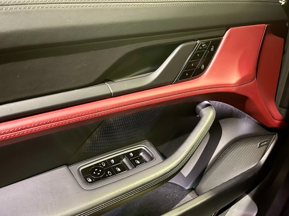 2020 Porsche TAYCAN 4S-12