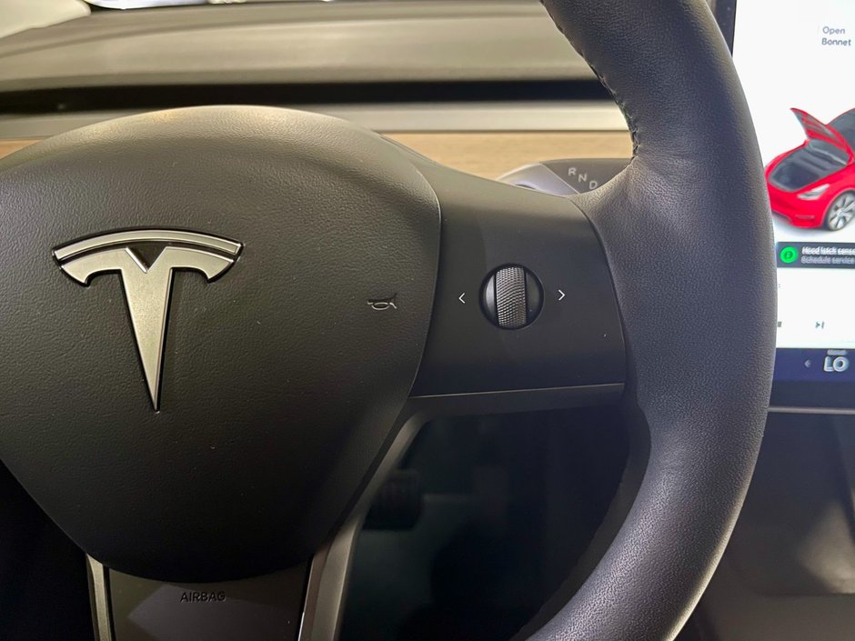 2022 Tesla Model Y DUAL MOTOR LONG RANGE-16