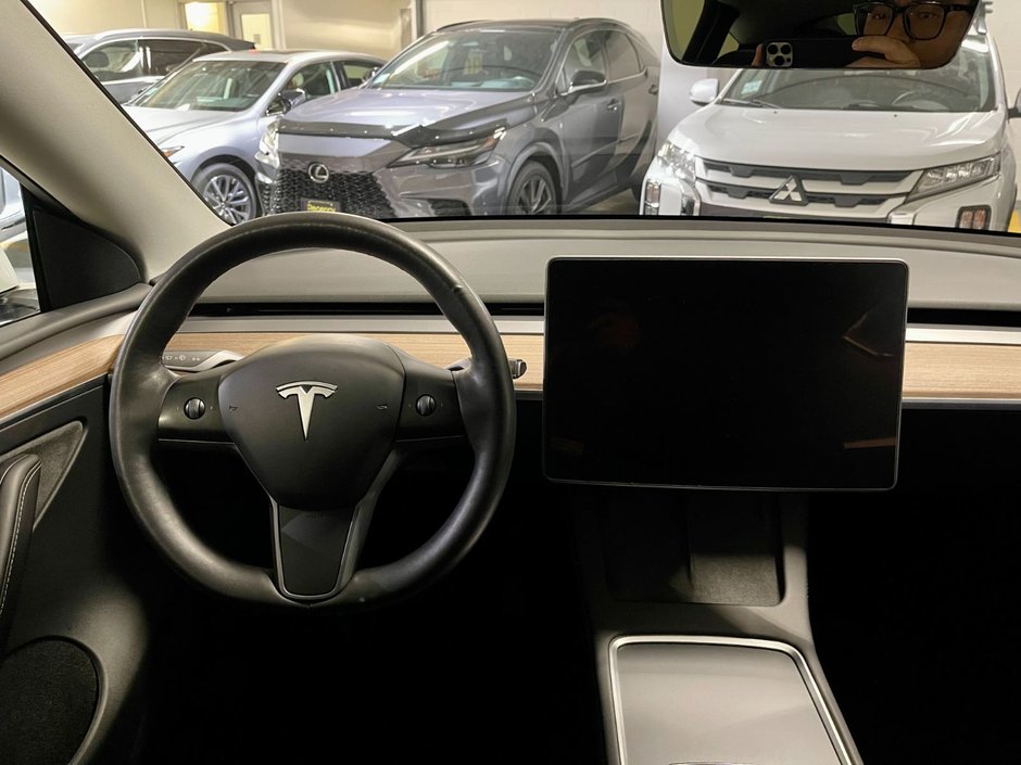 2023 Tesla Model Y Long Range-14