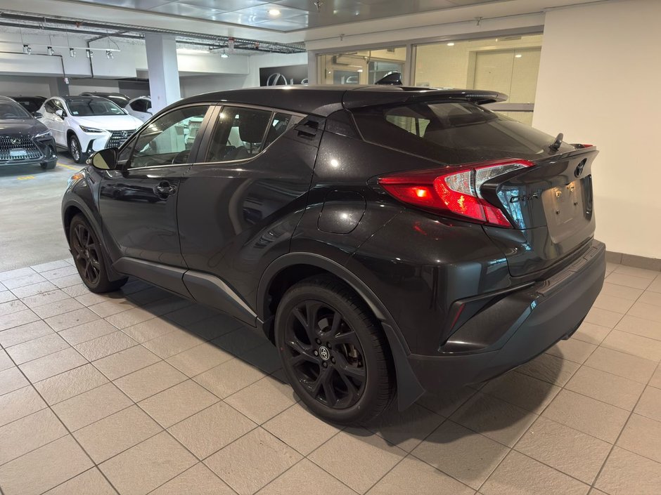 2021 Toyota C-HR XLE Premium-2