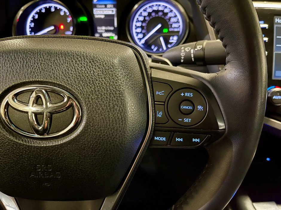 2018 Toyota CamryL-16